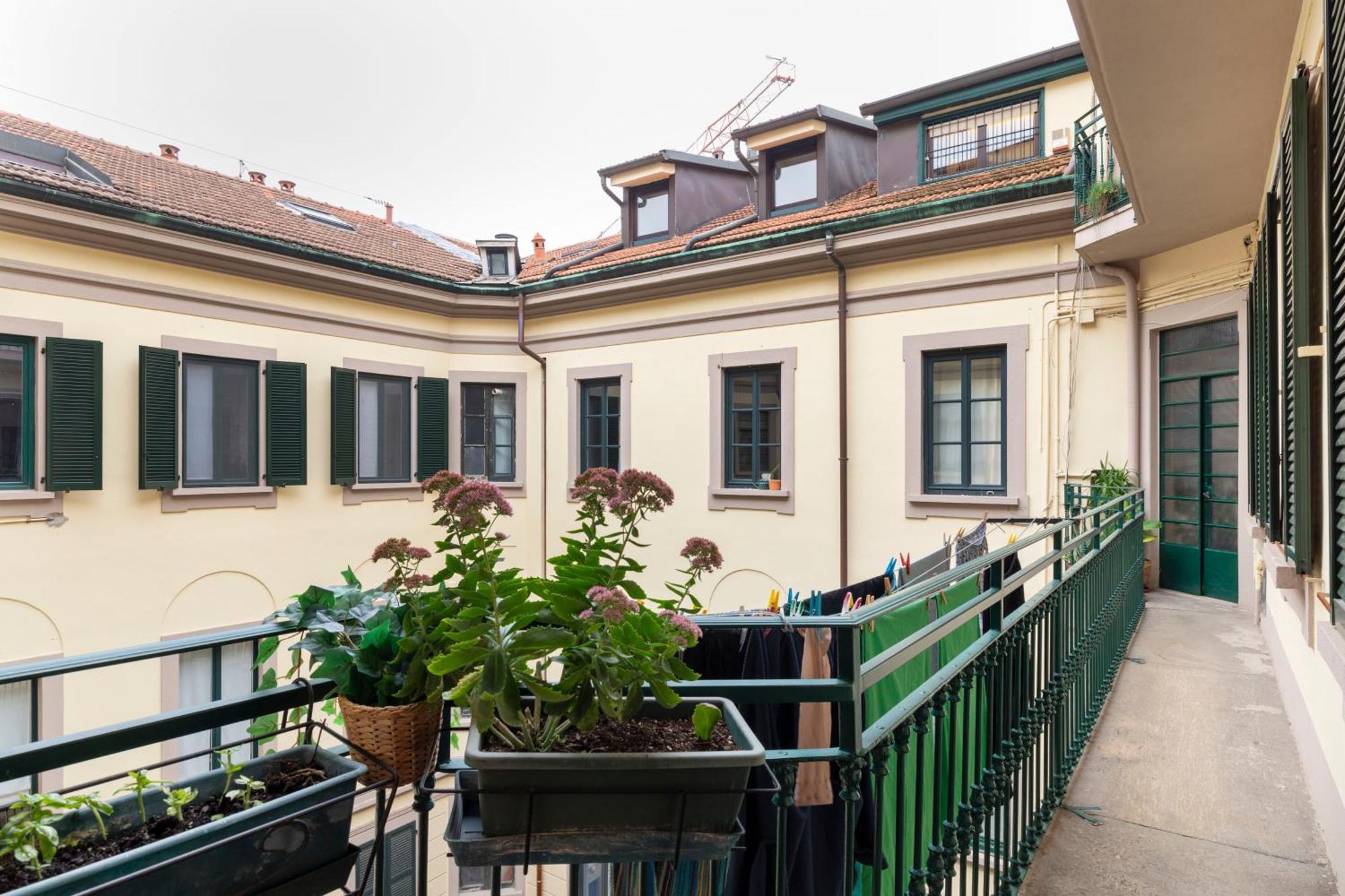 Volta Accomodation Milano Eksteriør billede